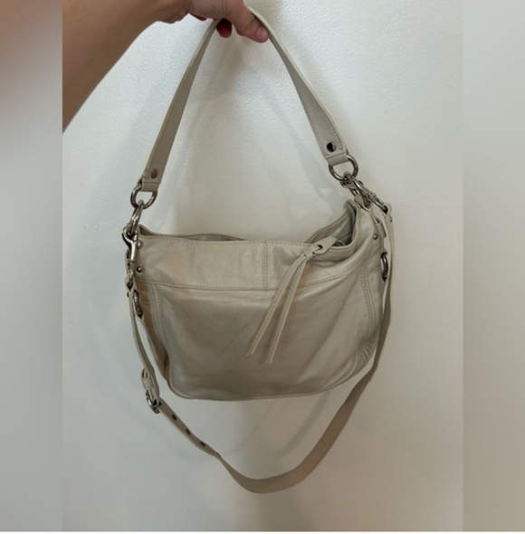 Coach Zoe White Leather Shoulder Bag - Picture 2 of 11